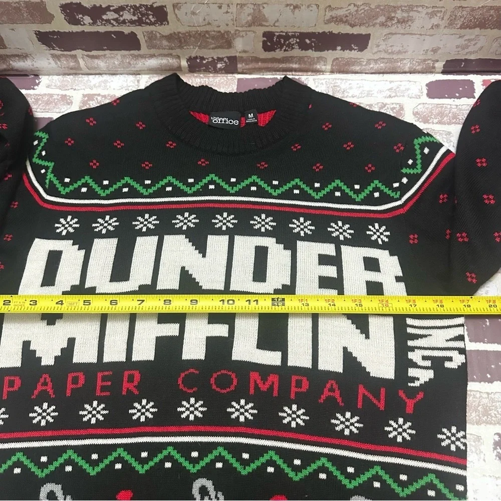 The Office Holiday Festive Black and Green Women's Sweater M